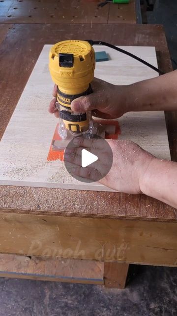 Router Jigs Woodworking How To Make, Dovetail Router Jig, Router Techniques, Router Ideas, Router Jigs, Hand Router, Diy Router, Woodworking Table Saw, Used Woodworking Tools