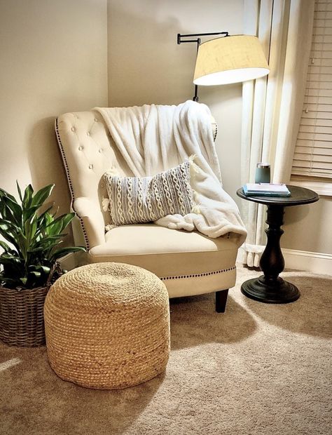 Red Sofa Living Room Ideas, Cozy Reading Area, Decorating Small Space, Homeschool Office, Sitting Corner, Red Sofa Living, Red Sofa Living Room, Sacred Room, Home Amenities