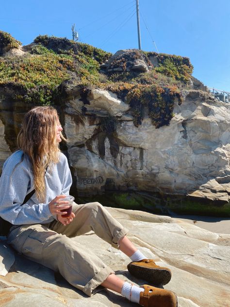 Santa Cruz Aesthetic Outfit, Santa Cruz Outfit, Santa Cruz Aesthetic, Granola Girl Fashion, Summer Road Trip Outfit, Cornwall Style, Roadtrip Outfits, Roadtrip Outfit, Beach Cowgirl