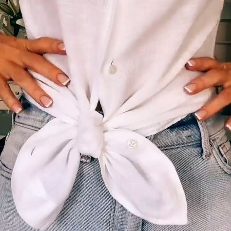 Shirt That Ties In The Front Style, How To Tie A Collar Shirt Knot, Tie Shirts How To, Tying Oversized Button Up Shirt, How To Tie A Shirt Tail, Blouse Tying Hacks, How To Tie White Shirt, How To Tie Bottom Of Shirt, Tying A Bow On A Shirt