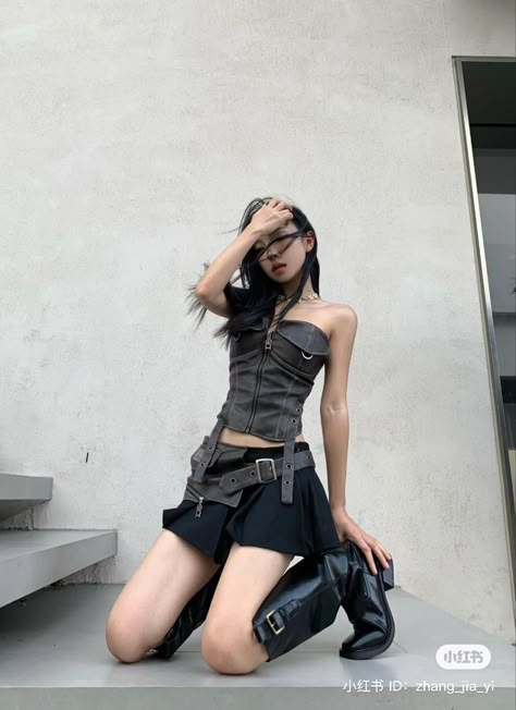 Korean Rave Outfits, Korean Club Outfit Ulzzang Fashion, Abg Outfits Rave, Asian Rave Outfit, Korean Club Outfit, Enhypen Fits, Edc Fits, Shorts With Tights Outfit, Aespa Concert Outfit