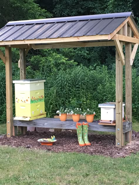 My new apiary, Sunshowers Apiary! Beehive Stand Ideas, Beehive Stand, Apiary Design, Bee Hive Stand, Painted Bee Hives, Apiary Beekeeping, Honey Bees Keeping, Hive Stand, Bee Hives Boxes