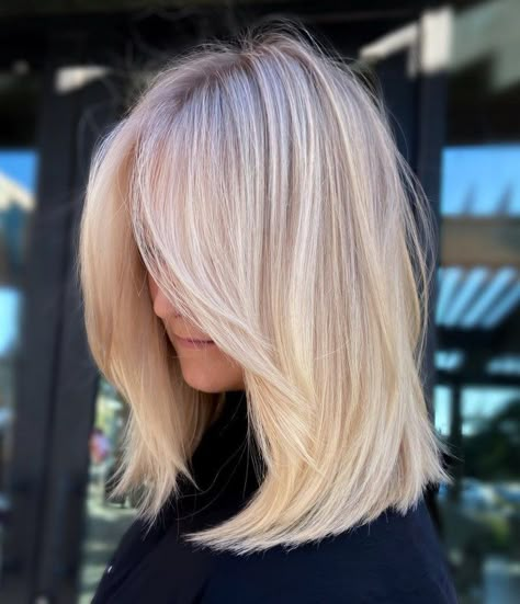 Creamy Blonde Lob with Long Layered Bangs Light Blonde Hair Color Ideas, Light Blonde Hair Color, Long Bob Blonde, Blonde Lob, White Blonde Hair, Creamy Blonde, Light Blonde Hair, Blonde Hair Color Ideas, Blonde Hair Inspiration