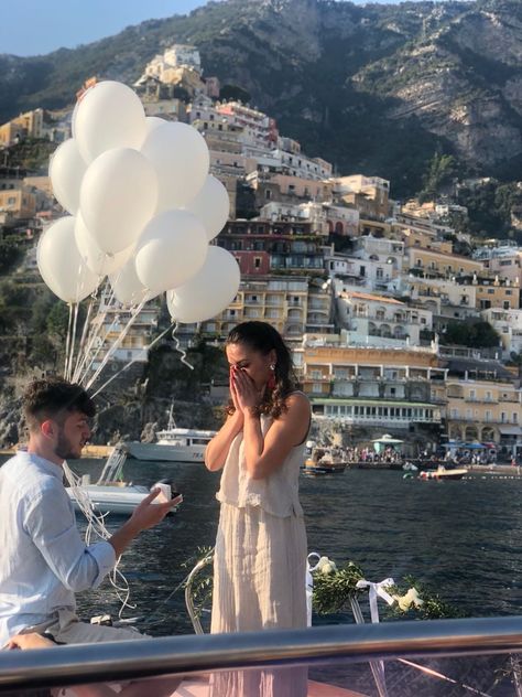 Cute Proposal Ideas, Amalfi Wedding, Dream Proposal, Casual Beach Wedding, Proposal Pictures, Italy Amalfi, Plan Wedding, Amalfi Italy, Aesthetic Vogue