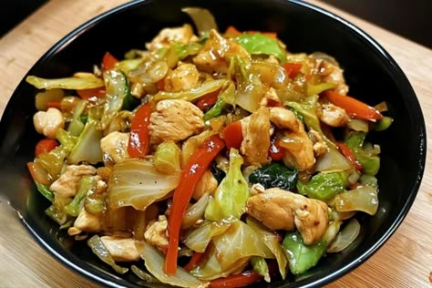 Chicken Cabbage Stir Fry, Fried Rice Chinese, Chicken Vegetable Stew, Chicken Cabbage, Slow Cooker Salisbury Steak, Cabbage Stir Fry, Chicken And Cabbage, Chicken Vegetable, Easy Banana Bread Recipe