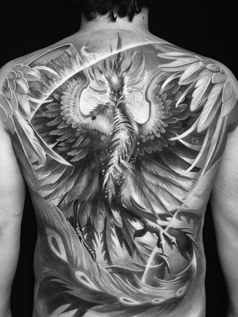 A tattoo on the back for men is pride. But before you put them on, learn the meaning and see the best designs in our article. Phonex Tattoo Designs, Feniks Tattoo, Phoenix Tattoo Men, Phoenix Tattoo Sleeve, Phoenix Back Tattoo, Back Tattoos For Men, Gas Mask Tattoo, Fenix Tattoo, Tattoo On The Back