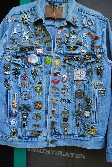 Jean jacket with many rare pin badges.update #3 Jean Jacket With Patches, Pins On Denim Jacket, Jean Jacket Diy, 80s Memories, Battle Jackets, Denim Pins, Jacket With Patches, Jean Jacket Patches, Custom Jean Jacket