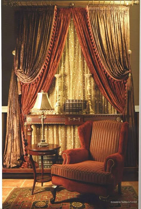 giant victorian window curtains - Google Search Victorian Curtains Ideas, Velvet Valance, Victorian Window Treatments, Victorian Curtains, Elegant Draperies, Classic Curtains, Curtains And Draperies, Layered Curtains, Victorian Interiors