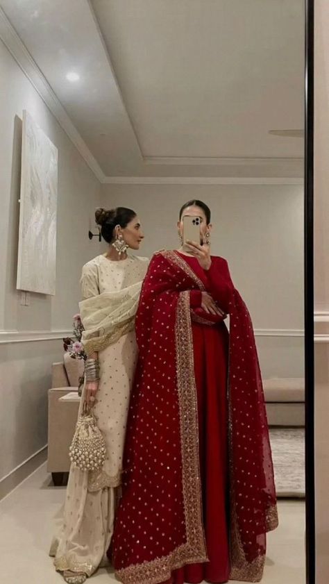 Desi Dress, Desi Wedding Dresses, Pakistani Wedding Outfits, Pakistani Fancy Dresses, Pakistani Fashion Party Wear, Beautiful Pakistani Dresses, Salwar Kamiz, Fancy Dresses Long, Indian Dresses Traditional