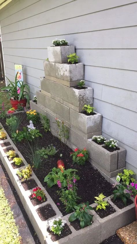 100+ Creative DIY Recycled Garden Planter Ideas To Try Today - HubPages Recycled Garden Planters, Cinder Block Garden, Cinder Blocks, نباتات منزلية, Cute Garden, Front Yard Garden Design, Recycled Garden, Garden Decor Projects, Plants Growing