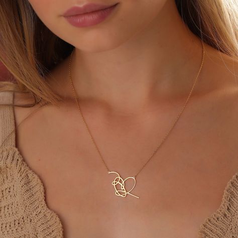 14k Gold BTS Love Yourself Heart Necklace K-pop BTS - Etsy Doctor Jewelry, Jewelry Necklace Simple, Pop Jewelry, Aesthetic Jewellery, Gold Ideas, Diamond Bracelet Design, Pretty Jewelry Necklaces, Love Birthday, Signature Necklace