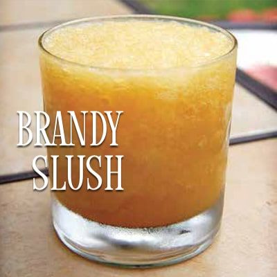 Whiskey Slush, Alcoholic Slush Recipes, Alcoholic Slush, Brandy Slush, Creamy Hot Chocolate Recipe, Slushy Drinks, Christmas Drinks Alcohol Recipes, Slush Recipes, Shot Recipes