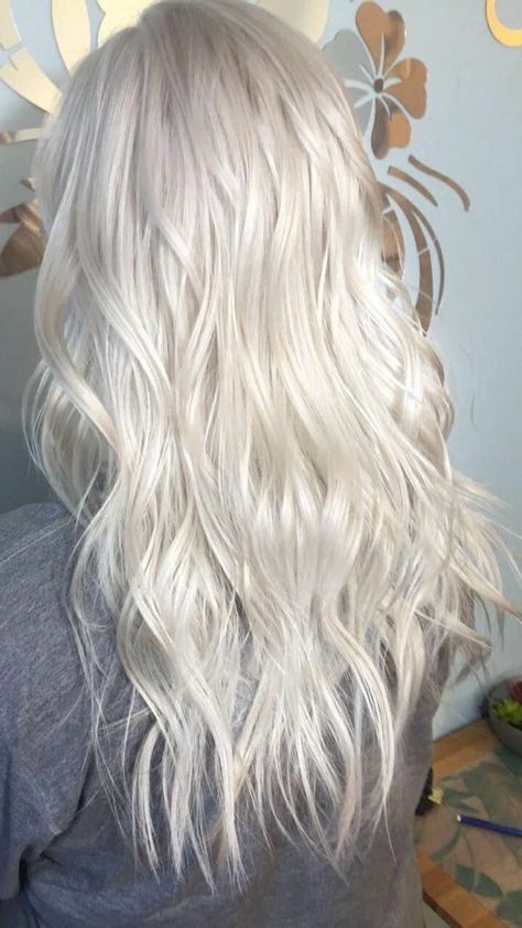 Here are must-try blonde hair colors from ash and platinum to beachy blonde and bronde. These fresh shades and highlights are sure to inspire. Icy Blonde Hair Color, Long White Hair, Platinum Blonde Hair Color, Icy Blonde Hair, White Blonde Hair, Blonde Haircuts, Smink Inspiration, Silver Blonde, Icy Blonde