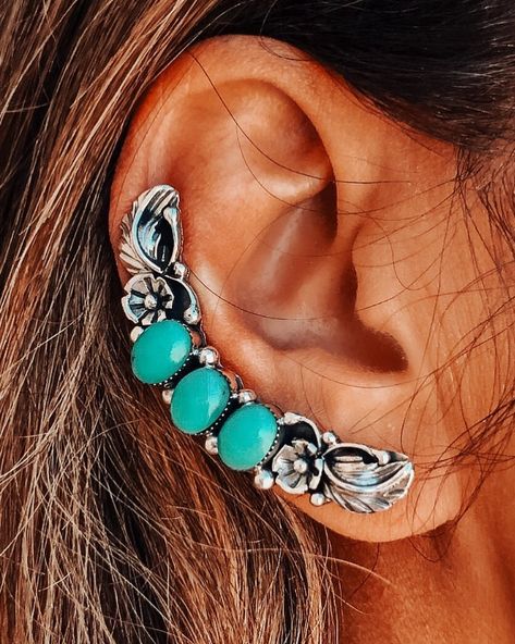 TURQUOISE OVER DIAMONDS ™ on Instagram: “FLASH SALE @turquoisetuesday ✊✨ Head on over and grab this baby at 20% OFF for a few more hours only!!! Start here 👉 @turquoisetuesday 😉” Southern Jewelry, Jewelry Facts, Bohemian Diesel, Ear Crawler, Ear Climber, American Indian Jewelry, Popular Jewelry, Western Jewelry, Ear Cuffs