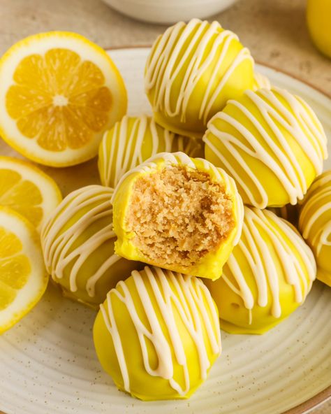 Lemon Cake Truffles Lemons Cake, Gluten Free Lemon Cake, Delicious Lemon Cake, Lemon Truffles, Lemon Cheesecake Bars, White Chocolate Bar, Flour Alternatives, Cake Mixture, Yellow Foods