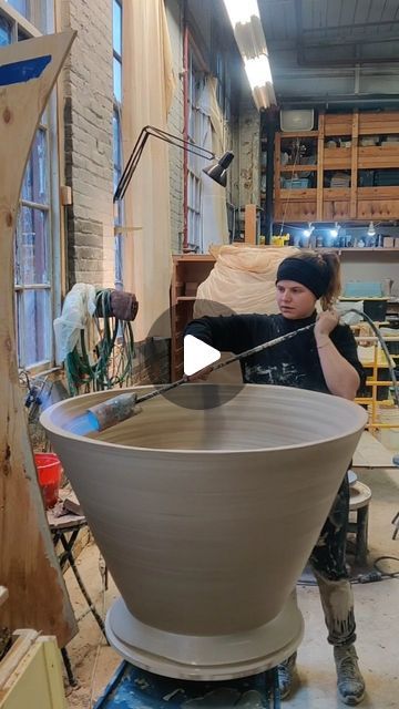 Eva Dürnegger on Instagram: "how to not throw a giant pot #failfriday" Giant Pots Planters, Big Flower Pot Ideas, Large Ceramic Planters, Big Planters, Outdoor Vases, Big Flowers, Ceramic Planters, Flower Pots, Planter Pots