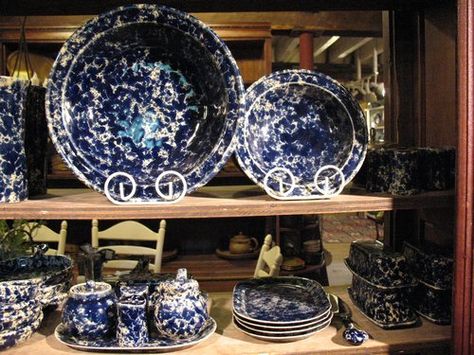 Bennington pottery Bennington Vermont, Bennington Pottery, Across The Universe, Blue And White China, White China, Porcelain Pottery, Country Primitive, Blue Agate, Pottery Ideas