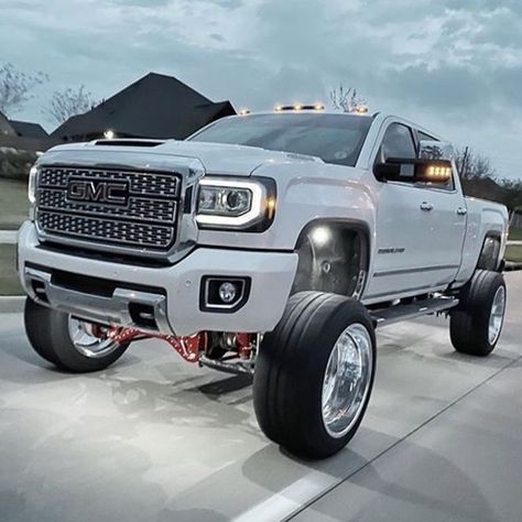 Gmc Duramax Diesel Lifted, Lifted Gmc Trucks, Big Trucks Lifted, Duramax Truck, Gmc Lifted Trucks, Gmc Trucks Lifted, Big Chevy Trucks, Chevrolet Trucks Silverado, Gmc Denali Truck