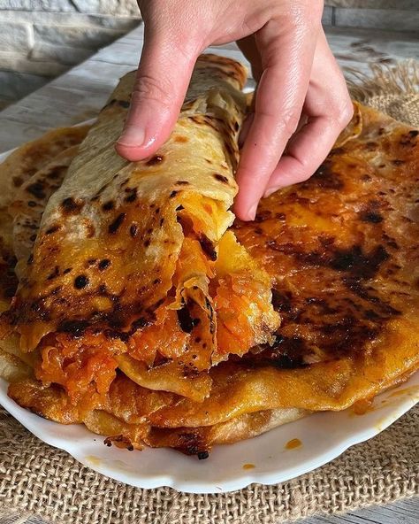 Tunisian Food, Morocco Aesthetic, Algerian Food, Moroccan Aesthetic, Algerian Culture, Healthy Food Habits, Algerian Recipes, Moroccan Food, Food Therapy