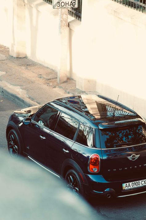 All Black Mini Cooper Countryman, Mini Cooper Countryman Black, Mini Countryman Black, Mini Cooper 4 Door Aesthetic, Mini Cooper Countryman 2024, Mini Copper Aesthetics, Mini Cooper Countryman Aesthetic, Black Mini Cooper Aesthetic, Mini Cooper Suv