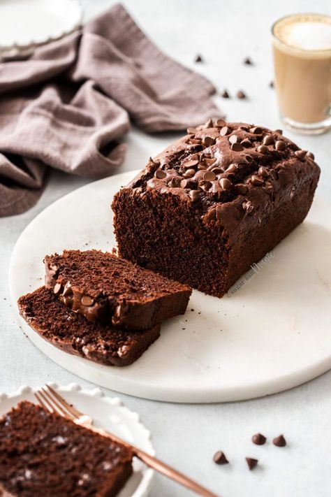 Chocolate Bread Recipe, Food Photography Cake, Chocolate Tea Cake, Chocolate Loaf, Rectangular Cake, Chocolate Loaf Cake, Healthy Chocolate Recipes, Bread Chocolate, Bread Loaves