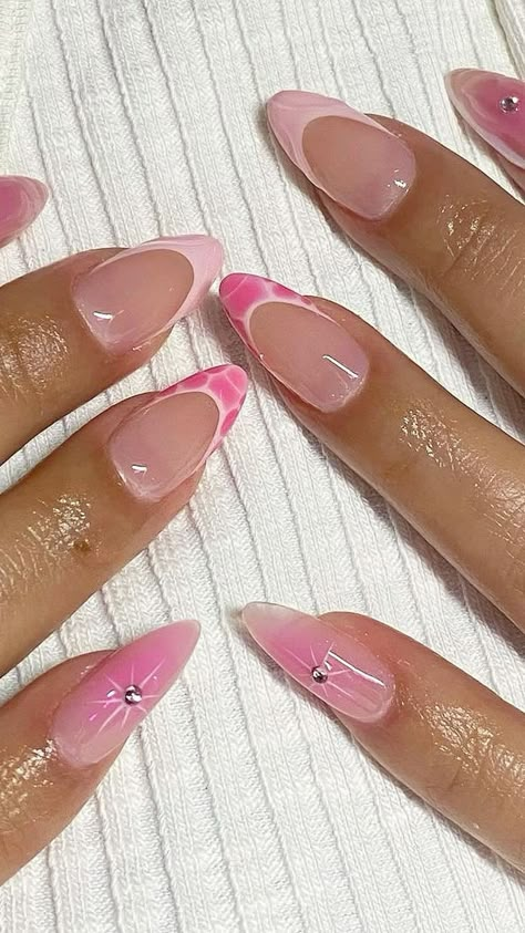 Nails Acrylic Feminine, Pink Nail Inspo Acrylic Almond, Almond Pink Nail Designs, Almond Nails Designs 2024, Blue And Pink Aura Nails, Sza Nails Idea, Nail Ideas Summer Almond, Guts Tour Nails, Almond Pink Nails Design