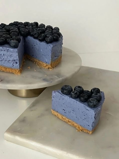 Blue Cheesecake, Desert Food, Wallpaper Food, 귀여운 음식 그림, Blue Desserts, Baking Inspiration, Pretty Dessert, Cute Baking, Just Cakes