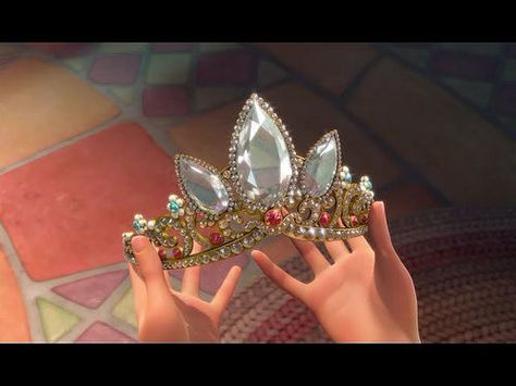 Rapunzel's tiara Rapunzel Disneybound, Rapunzel Halloween, Rapunzel Halloween Costume, Tangled Cosplay, Tiara Tattoo, Disney Princess Halloween Costumes, Rapunzel Crown, Tangled Aesthetic, Rapunzel Aesthetic