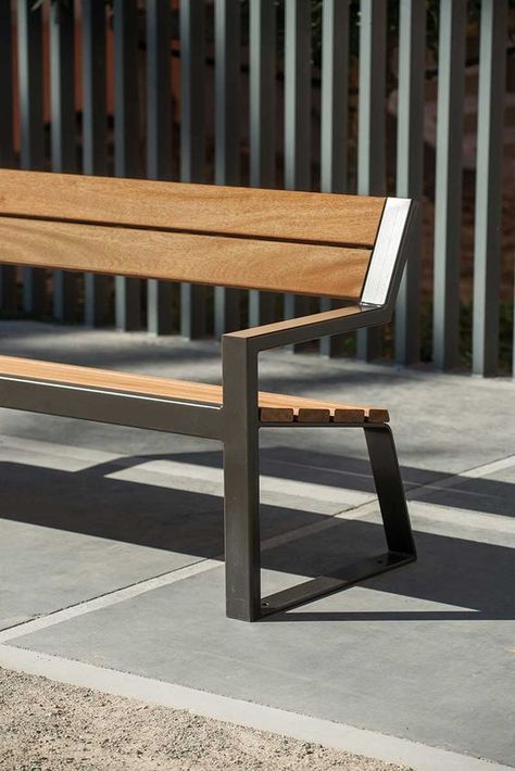 Cheap Patio Furniture, Wooden Benches, Welded Furniture, Kursi Bar, Metal Furniture Design, Bench Designs, Urban Furniture, Street Furniture, Wooden Bench