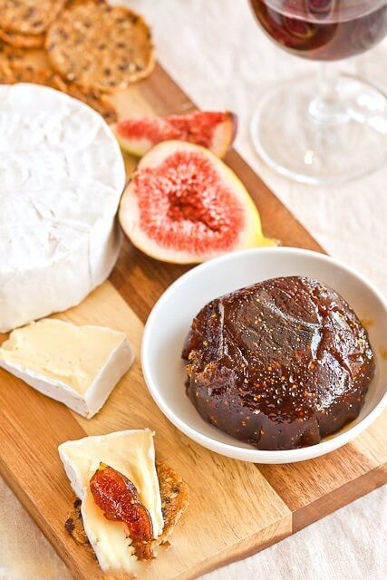 Love Maggie Beers fig paste? With this recipe you can make your own homemade fig paste preserve. This two ingredient recipe couldn't be any easier - all you need are fresh figs and suga. Serve your fig paste with wine and cheese for a party appetizer, or bake it into sweets for an irresisitble jammy dessert. All that, and it's vegetarian, vegan, and gluten free too. #figs #vegan #glutenfree #appetizers Fig Paste, Paste Recipe, Fig Recipes, Jam And Jelly, Fresh Figs, Cheese Crackers, Soft Cheese, Jam Recipes, Canning Recipes