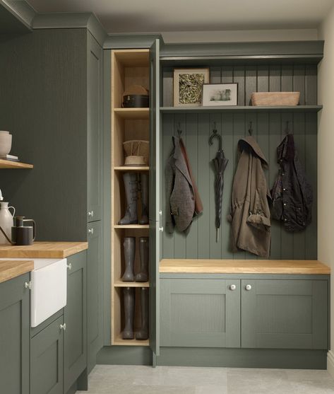 Utility room ideas - boot room Boot Room Storage, Dröm Hus Planer, Utility Room Ideas, Boot Room Utility, Utility Room Storage, Utility Room Designs, Porch Interior, Oval Room Blue, Porch Storage