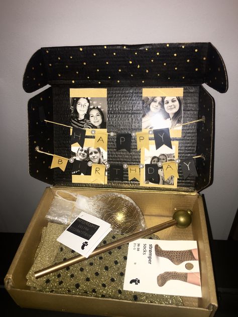 Black Gift Box Ideas, Birthday Box Gift, Diy Birthday Shirt, Cardboard Diy, Black And Gold Theme, Birthday Snacks, Gifts Box, Mode Turban, Gift Box Birthday