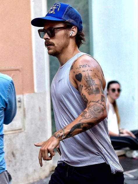 Harry Styles Clothes, Tattoo Inspiration Men, Zodiac Tattoos, Small Tattoos For Guys, Sleeves Ideas, Black Ink Tattoos, Looks Street Style, Arm Tattoos For Guys, Tattoo Designs Men