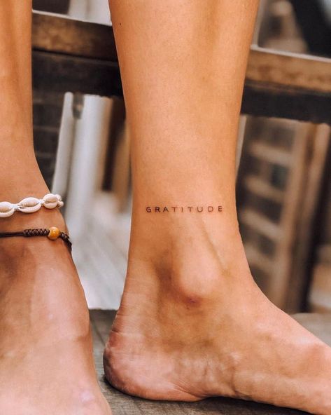 Gratitude Tattoo, Wörter Tattoos, One Word Tattoos, Tiny Tats, Tato Henna, Hidden Tattoos, Quote Tattoo, Inspiration Tattoos, Cute Tiny Tattoos