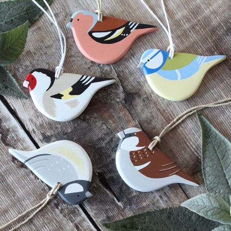 Bird Clay, Air Drying Clay, Ceramic Christmas Decorations, Clay Bird, Clay Birds, Chaffinch, House Sparrow, Clay Wall, Clay Figurine