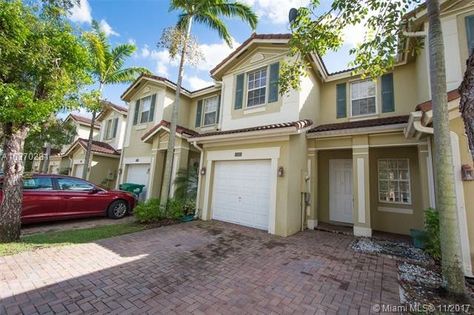 Miami Townhouse, Trinity University, Usa Miami, Miami Houses, 3 Bed 2 Bath, Florida Home, Miami Florida, Miami Fl, 3 Bed