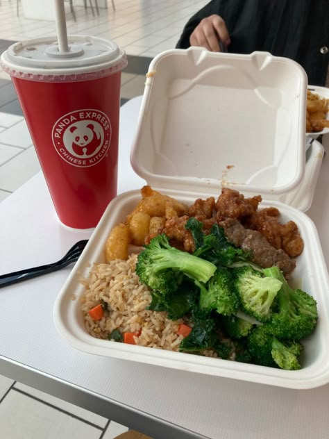 Biggie Aesthetic, Eating Out Aesthetic, Delicious Food Image, Scary Food, American Fast Food, Takeout Food, Panda Express, Food Babe, Delicacy Food