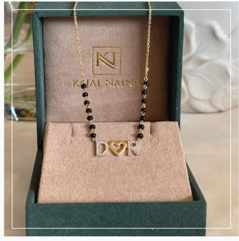 Modern Mangalsutra Designs, Mangalsutra Designs Gold, Designer Mangalsutra, Short Mangalsutra, Pretty Gold Necklaces, Mangalsutra Chain, Mangal Sutra, Neck Pieces Jewelry, Black Beads Mangalsutra Design