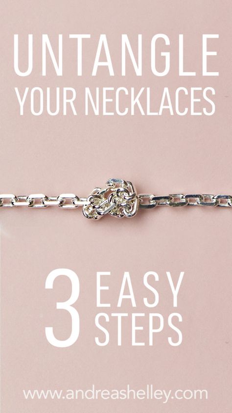 How To Wear Jewelry Tips Simple, How To Style Jewelry Accessories, Tangled Necklace Hack, Untangle Necklace Chains, Jewelry Hacks Tips, How To Wear Jewelry Tips, How To Untangle Necklaces, Untangling Necklaces, Jewellery Hacks