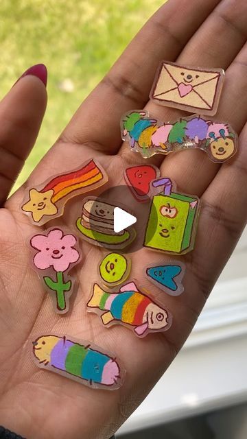 Efé 🌿 on Instagram: "Shrink plastic confetti 😋  #artistsoninstagram #drawing" Shrink Plastic Necklace, Shrink Paper Crafts, Shrink Plastic Ideas Diy, Shrink Plastic Art, Shrink Paper Ideas, Shrinks Dink Ideas, Rhinestoned Things, Shrink Plastic Ideas, Shrink Plastic Charms