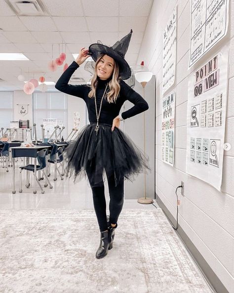 Cute Witch Costume, Witches Costumes For Women, Top 10 Halloween Costumes, Witch Costume Diy, Easy Halloween Costumes For Women, Fashion Costume Halloween, Halloween Costumes For Work, Teacher Halloween Costumes, Halloween Costumes To Make