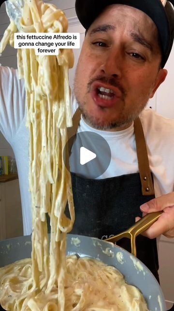 MarcoThePizzaMan on Instagram: "Fettuccine Alfredo is literally the definition of comfort. Amazeballs!!! #fettucinealfredo #fettucine #fettucinealfredopasta #fettucinealfredorecipe #alfredo #alfredosauce #alfredosaucerecipe #pasta" Olive Garden Fettuccine Alfredo Recipe, Fettucine Alfredo Recipe, Fetuchini Alfredo, Fettucini Alfredo Recipe, Fettuccine Alfredo Pasta, Fetuccini Alfredo, Fettuccine Alfredo Sauce, Alfredo Fettuccine, Chicken Alfredo Fettuccine Recipe