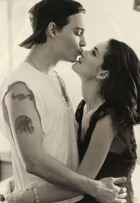 21 Reasons Johnny Depp And Winona Ryder Should Get Back Together Johnny Depp Pics, Winona And Johnny, Depp And Winona Ryder, Johnny Depp And Winona Ryder, Winona Ryder 90s, Johnny And Winona, Johnny Depp And Winona, 90s Couples, Winona Forever