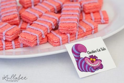 Alice In Wonderland Food, Diy Kids Party, Alice In Onederland, Alice In Wonderland Decorations, Alice In Wonderland Cheshire Cat, Wonderland Cheshire Cat, Alice In Wonderland Tea Party Birthday, Onederland Party, Wonderland Birthday Party