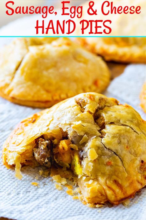 Breakfast Ideas With Pie Crust, Refrigerated Pie Crust Ideas, Pillsbury Pie Crust Recipes Dinners, Pie Crust Breakfast, Pillsbury Pie Crust Recipes, Pie Crust Dinner, Savory Hand Pies Recipes, Cheese Hand Pies, Pub Salad