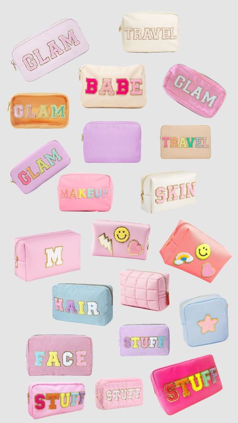 Preppy bags>>> Stuff Bag Preppy, Preppy Makeup Bag, Kawaii Board, Preppy Ideas, Sleepover Stuff, Preppy School Supplies, Preppy Makeup, Preppy Party, Preppy Bags