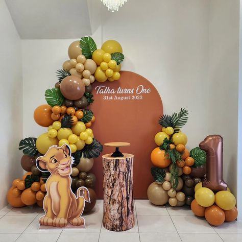 Sims Luv Creations (@simsluvcreations) • Instagram photos and videos Simba Theme Birthday Party Decor, Proud Family Birthday Theme, Simba Balloon Decoration, The Lion King Theme Party, Simba Theme Birthday Decor, Simba Party Decorations, Simba Birthday Decorations, Lion King Party Decorations Ideas, Lion Themed Birthday Party Decorations