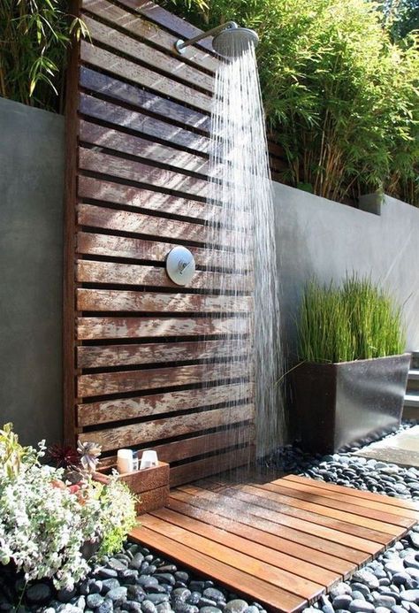 70+ Stunning Low Maintenance Front Yard & Backyard Landscaping Ideas #backyardla... | 1000 Gard Modern, Outside Showers, Natural Bathroom, Pool Shower, Garden Shower, Outdoor Bathrooms, Backyard Pool Designs, Design Exterior, Pool Landscaping