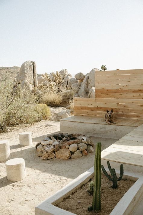 Joshua Tree Airbnb, Retreat Space, Desert Backyard, Joshua Tree House, Earth House, Kelly Brown, Desert House, Desert Living, Yucca Valley