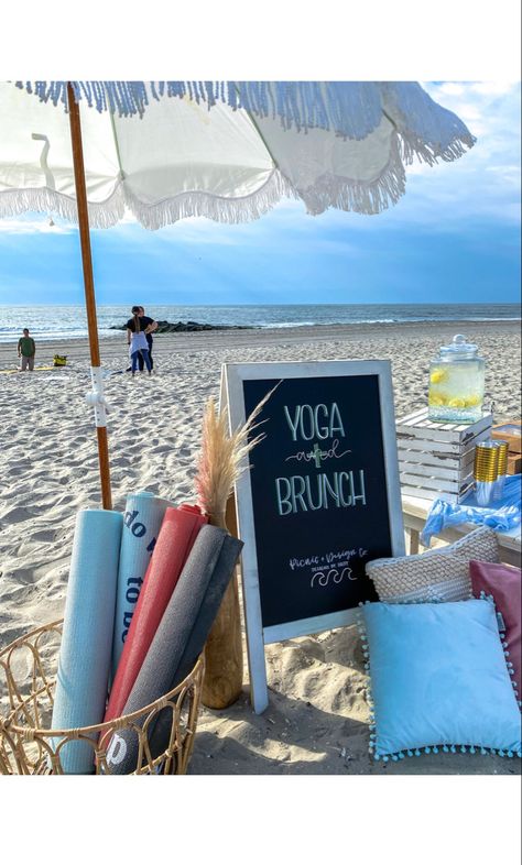 Yoga And Brunch Party, Yoga Party Food, Yoga Pop Up Event, Beach Yoga Bachelorette, Yoga Party Decorations, Yoga Event Decoration, Yoga Brunch Ideas, Yoga On The Beach Aesthetic, Yoga Brunch Party